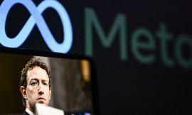 Zuckerberg calls on US to lower barriers for AI models