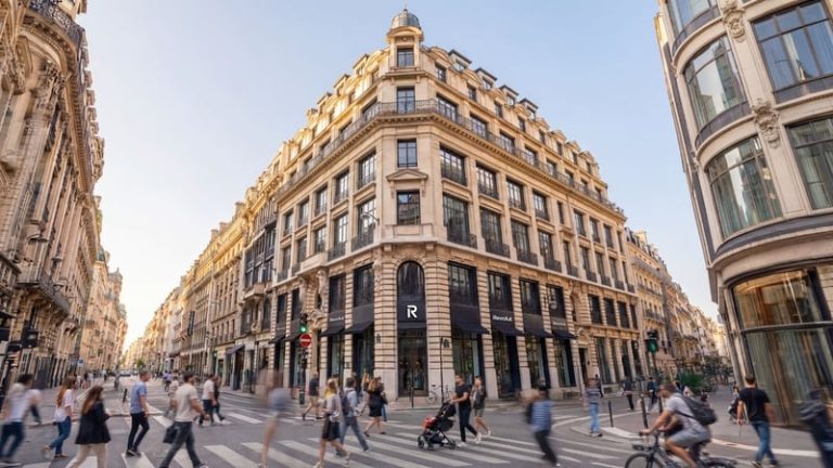 Read more about the article Revolut secures full French banking licence