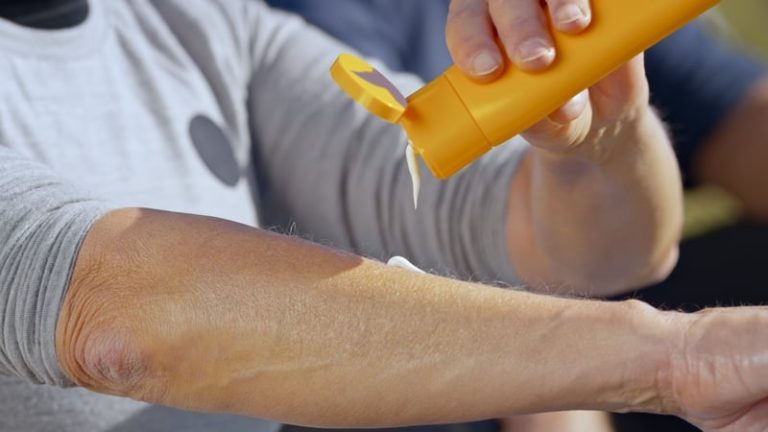 Read more about the article 60% of adults haven’t bought sunscreen this year