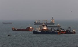 Oil rises on Iran war stalemate