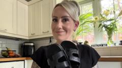 Read more about the article ‘Banned over a pair of £2 sandals’: Why some sellers are complaining about Vinted