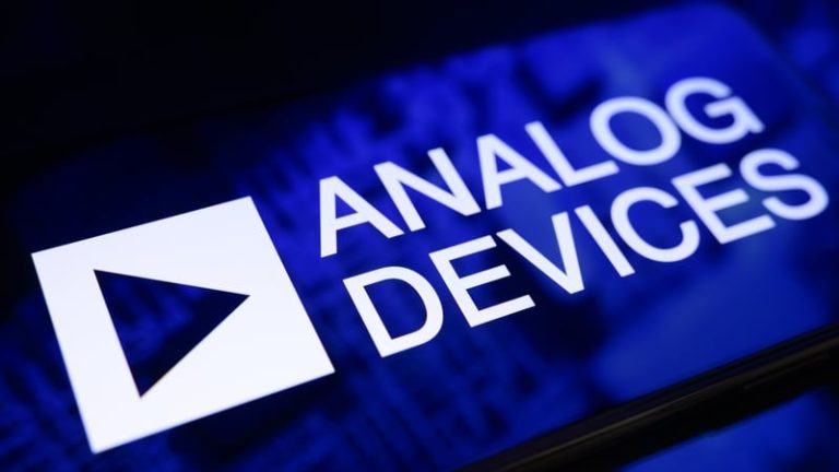 Read more about the article Analog Devices’ quarterly forecast tops estimates