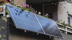 plug-in-solar-panels-are-coming-to-a-shop-near-you-–-what-to-know