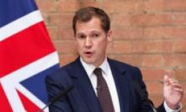Reform proposes £30 tax rebate for HMRC phone delays