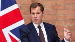 Read more about the article Reform proposes £30 tax rebate for HMRC phone delays