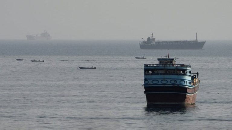 Read more about the article Mediators place renewed focus on reopening Hormuz