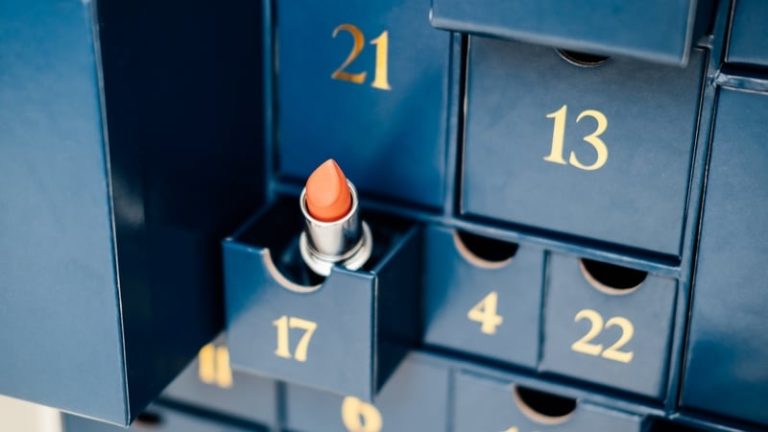 Read more about the article Door to door sales: How advent calendars became big money