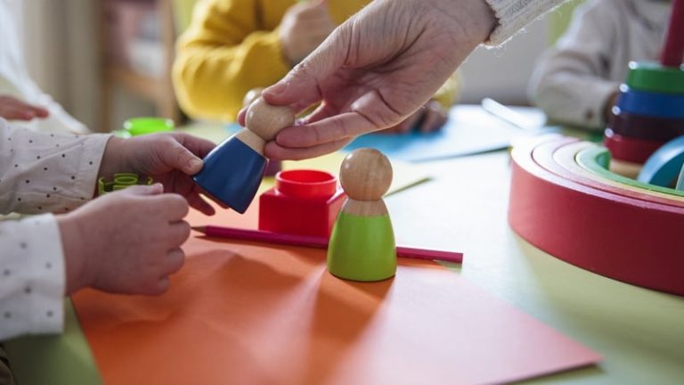 Read more about the article Call for Govt to honour promise to cut childcare costs