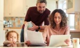 Almost half of households do not see benefits of economic growth, report says
