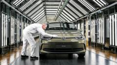volkswagen-board-approves-plan-to-cut-another-50,000-jobs