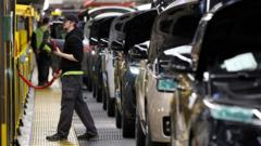 jaguar-land-rover-to-cut-4,000-jobs-over-next-two-years