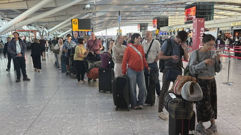 heathrow-passenger-numbers-fall-in-peak-holidays-month