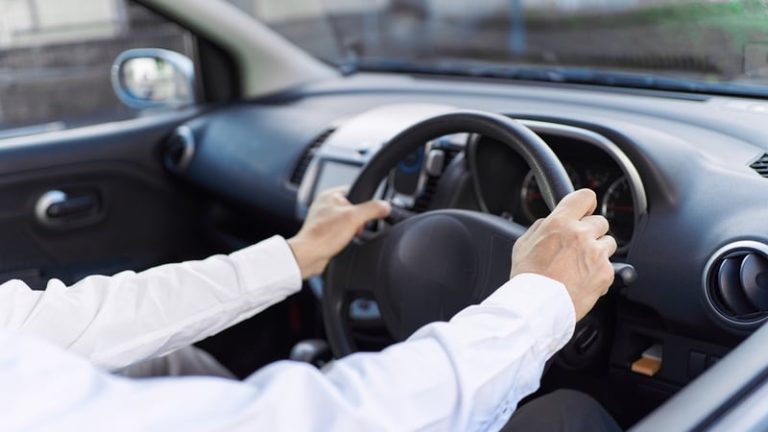 Read more about the article Drivers underestimate the cost of running a car – ESRI
