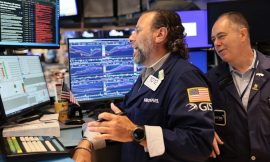 Global tech stocks slide on AI slowdown talks