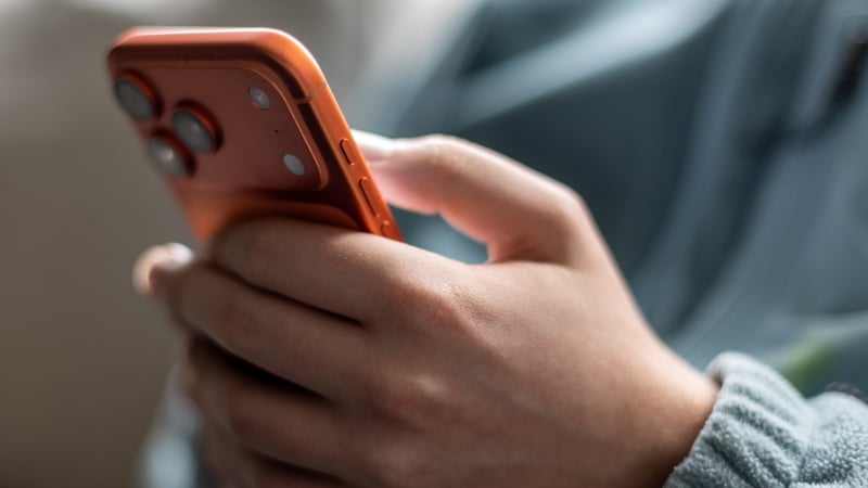 kids-and-social-media:-what-would-change-under-new-eu-law