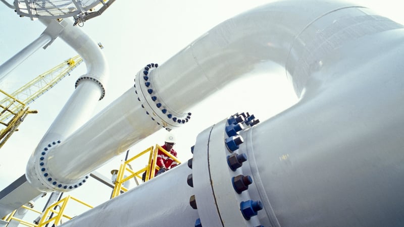 oil-dips-on-easing-fears-over-saudi-supply-disruption
