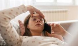 Off sick? You need to phone your boss, back-to-work adviser says