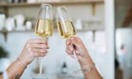 US ban on Canadian alcohol and dairy comes into effect as trade war drags on