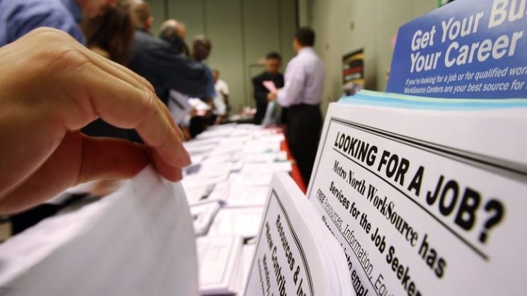 Read more about the article US posts weak job growth data in September