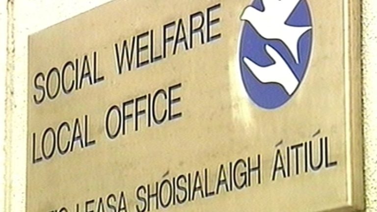 Read more about the article Live Register decreases by 1,000 people in September: CSO