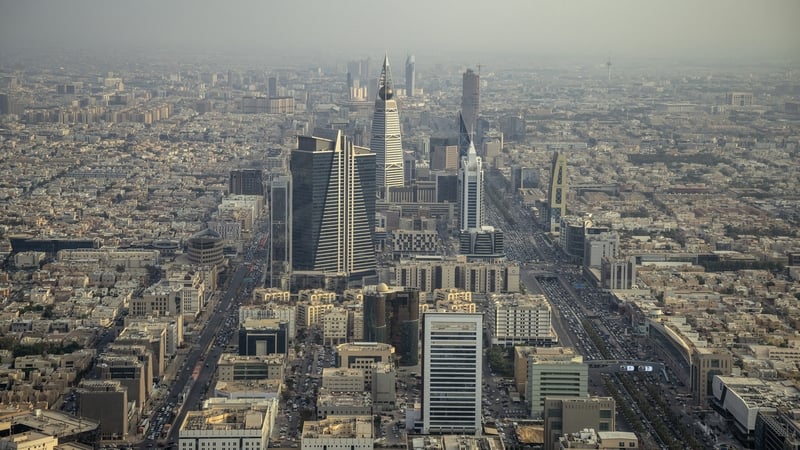 saudi-arabia-faces-economic-contraction-as-war-woes-mount