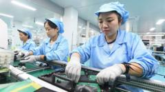 china-economy:-growth-accelerates-as-ai-export-boom-outweighs-domestic-weakness