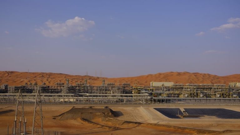 Read more about the article Oil up over 1% after Saudi Arabian refinery attack