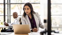 Read more about the article Workers should be able to know colleagues’ salaries, rights body says