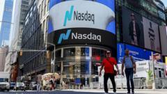 Read more about the article US tech stocks see sharp falls as AI spending nears $1tn